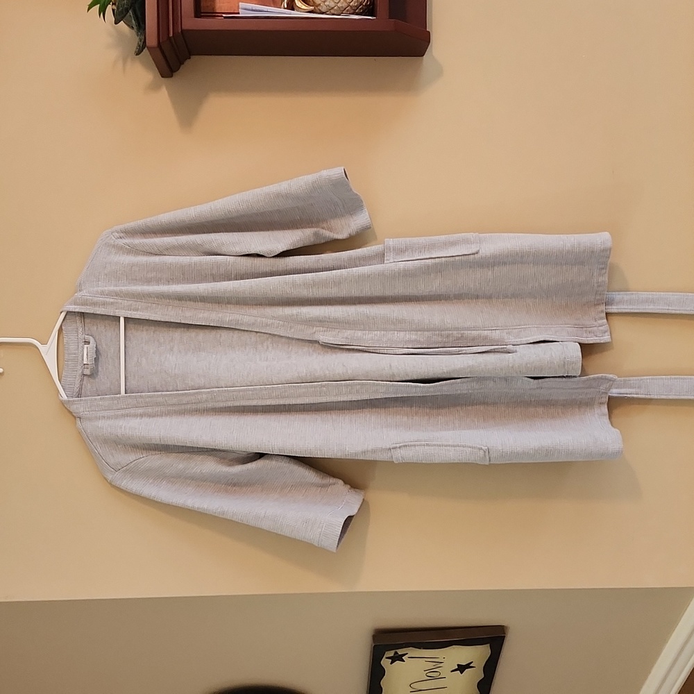 Women's light weight robe, size medium, color gray